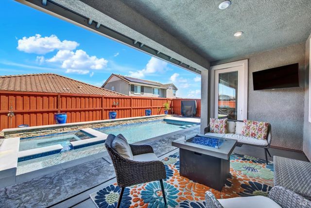 707 Blake Rd, Vacaville, CA 95687