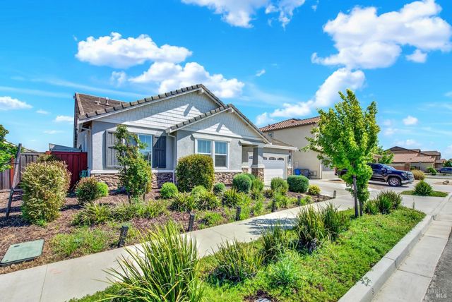 707 Blake Rd, Vacaville, CA 95687