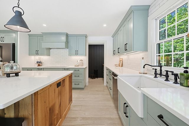 8 Quail Run Rd., Norfolk, MA 02056