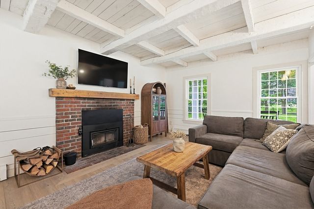 8 Quail Run Rd., Norfolk, MA 02056