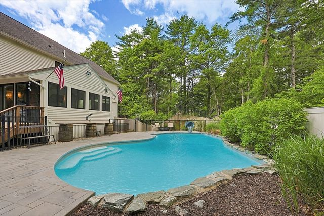 8 Quail Run Rd., Norfolk, MA 02056