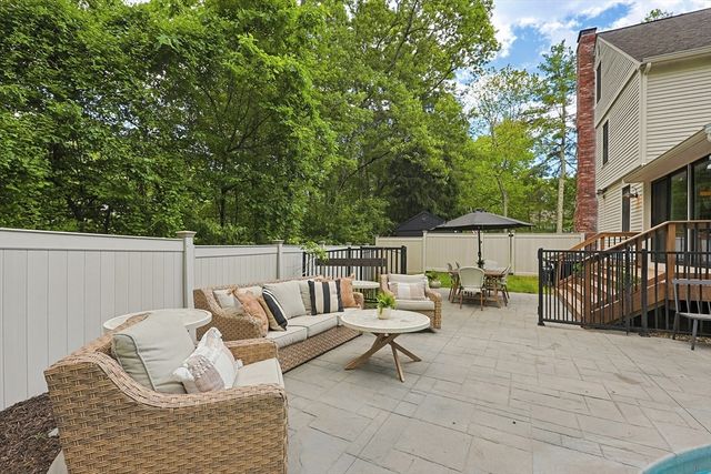 8 Quail Run Rd., Norfolk, MA 02056