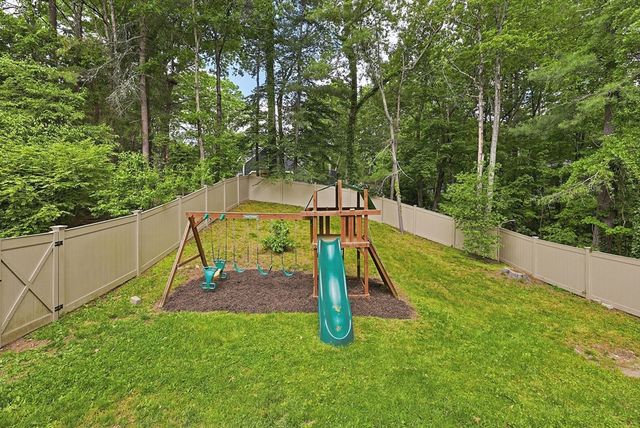 8 Quail Run Rd., Norfolk, MA 02056