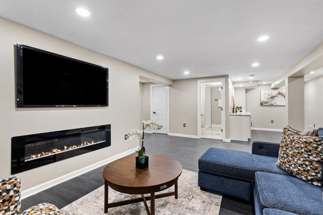 7470 N Navajo ROAD, Milwaukee, WI 53217