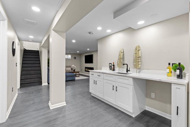 7470 N Navajo ROAD, Milwaukee, WI 53217