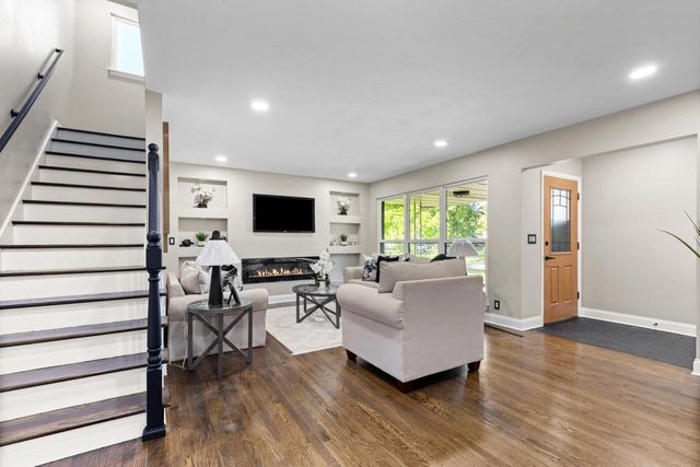 7470 N Navajo ROAD, Milwaukee, WI 53217