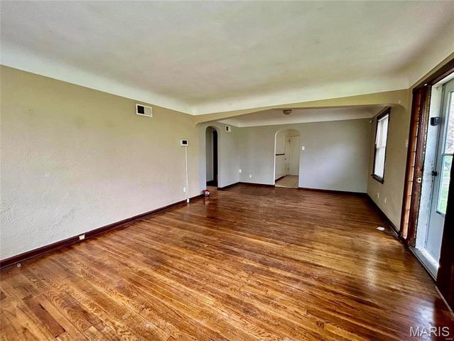 11820 Larimore Road, St Louis, MO 63138