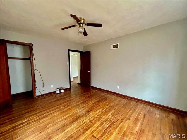11820 Larimore Road, St Louis, MO 63138