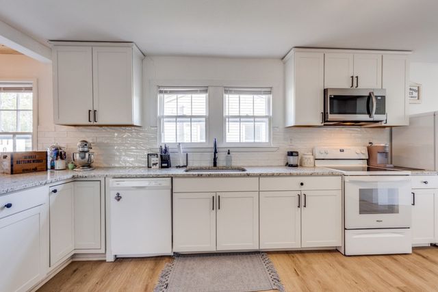 1032 N Lockhart Street, Sherman, TX 75092