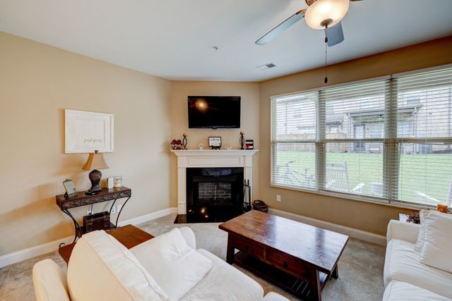 206 Bixby Private Ln, Hendersonville, TN 37075
