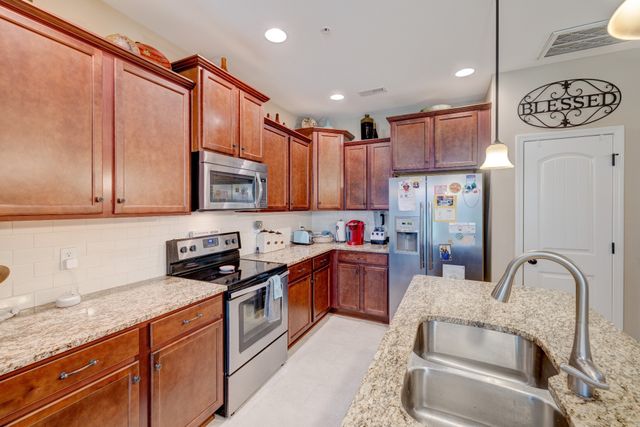206 Bixby Private Ln, Hendersonville, TN 37075