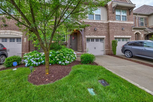 206 Bixby Private Ln, Hendersonville, TN 37075