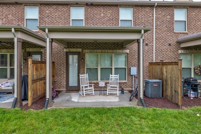 206 Bixby Private Ln, Hendersonville, TN 37075