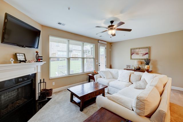 206 Bixby Private Ln, Hendersonville, TN 37075