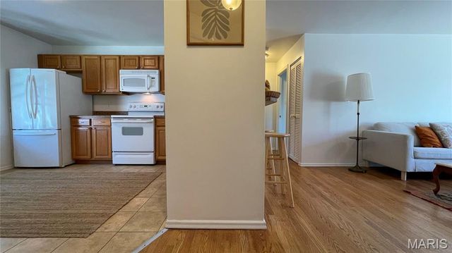 1005 Sugar Creek Court 7, St Peters, MO 63376