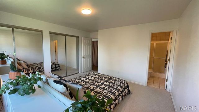 1005 Sugar Creek Court 7, St Peters, MO 63376