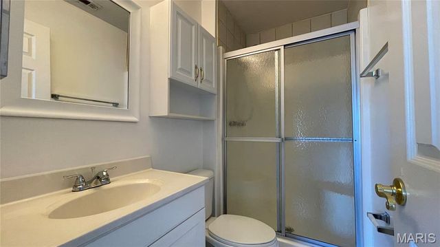 1005 Sugar Creek Court 7, St Peters, MO 63376