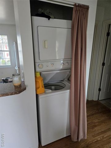 1005 Sugar Creek Court 7, St Peters, MO 63376