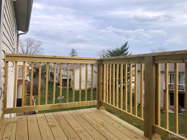 1005 Sugar Creek Court 7, St Peters, MO 63376