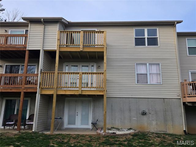 1005 Sugar Creek Court 7, St Peters, MO 63376