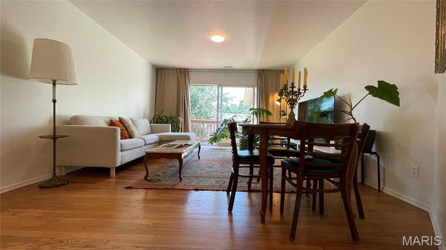 1005 Sugar Creek Court 7, St Peters, MO 63376