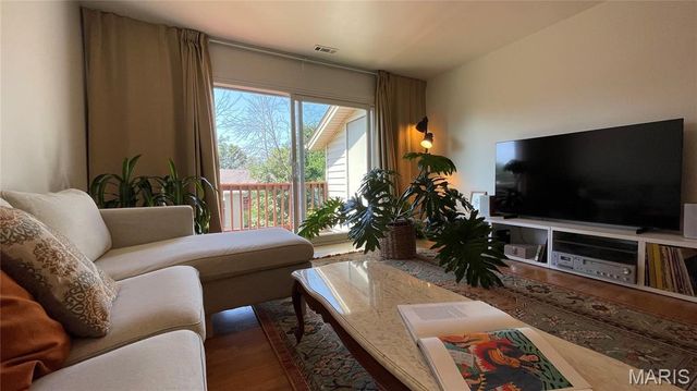 1005 Sugar Creek Court 7, St Peters, MO 63376