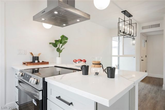 6416 Bristol Way, Las Vegas, NV 89107