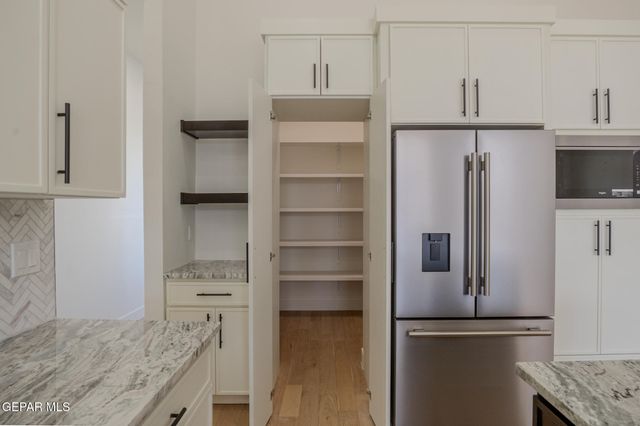 5660 RIO BONITO Circle, El Paso, TX 79932