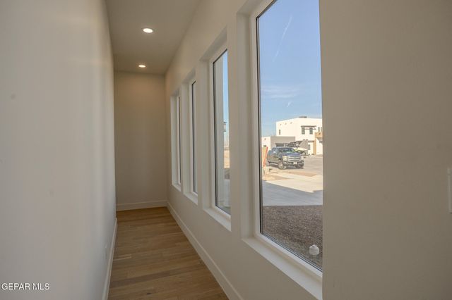 5660 RIO BONITO Circle, El Paso, TX 79932