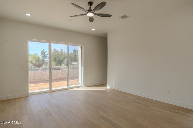 5660 RIO BONITO Circle, El Paso, TX 79932