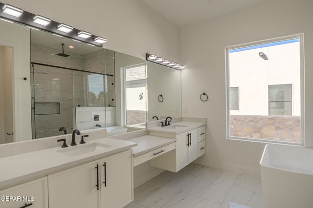 5660 RIO BONITO Circle, El Paso, TX 79932