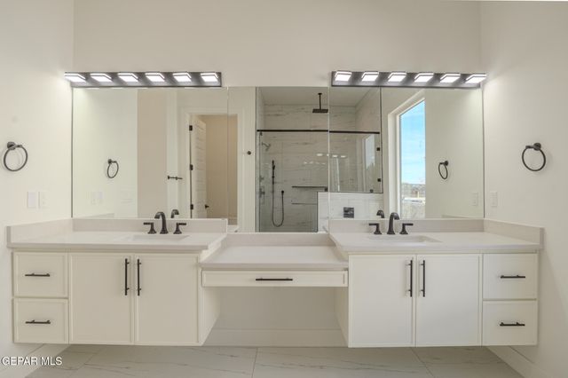 5660 RIO BONITO Circle, El Paso, TX 79932