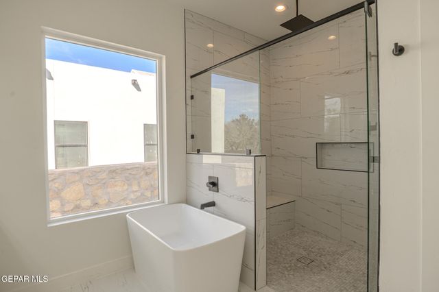 5660 RIO BONITO Circle, El Paso, TX 79932