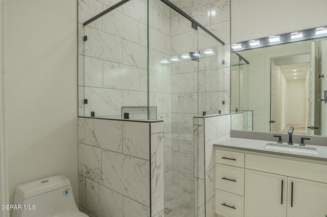 5660 RIO BONITO Circle, El Paso, TX 79932