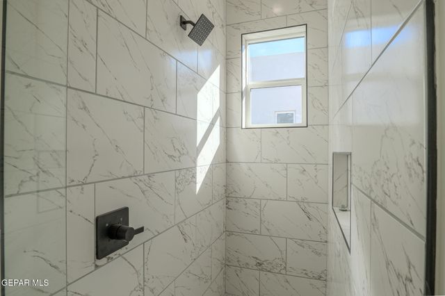 5660 RIO BONITO Circle, El Paso, TX 79932