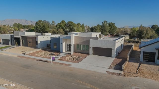 5660 RIO BONITO Circle, El Paso, TX 79932