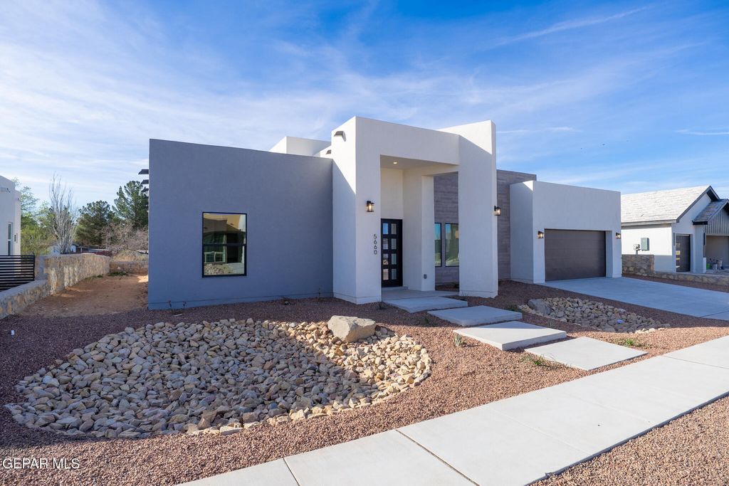 5660 RIO BONITO Circle, El Paso, TX 79932