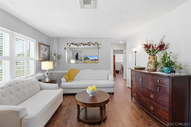 7 S J Kellner Boulevard, Beverly Hills, FL 34465