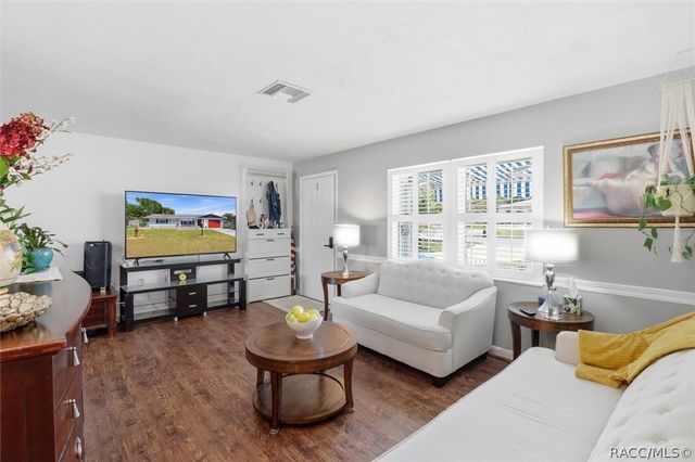 7 S J Kellner Boulevard, Beverly Hills, FL 34465