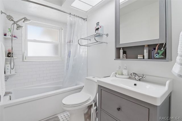 7 S J Kellner Boulevard, Beverly Hills, FL 34465