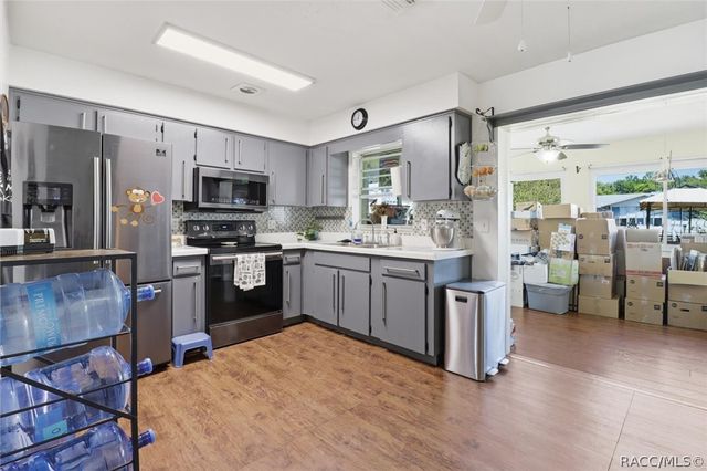 7 S J Kellner Boulevard, Beverly Hills, FL 34465