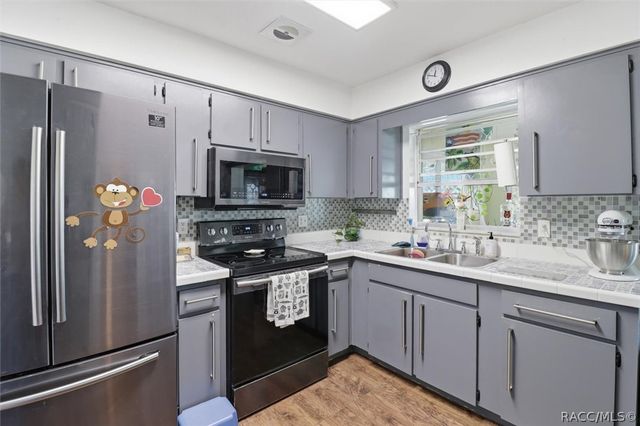 7 S J Kellner Boulevard, Beverly Hills, FL 34465