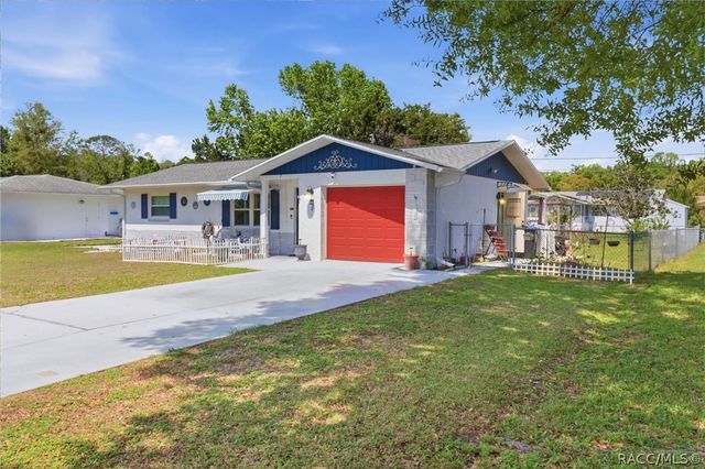 7 S J Kellner Boulevard, Beverly Hills, FL 34465