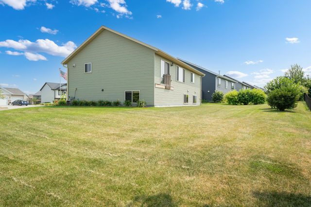 4300 Genevieve Place NW, Rochester, MN 55901