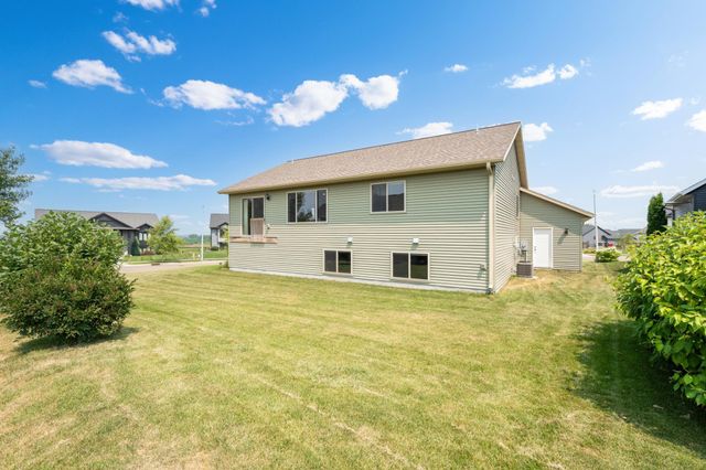 4300 Genevieve Place NW, Rochester, MN 55901