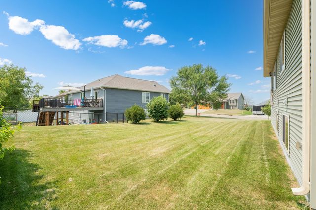 4300 Genevieve Place NW, Rochester, MN 55901