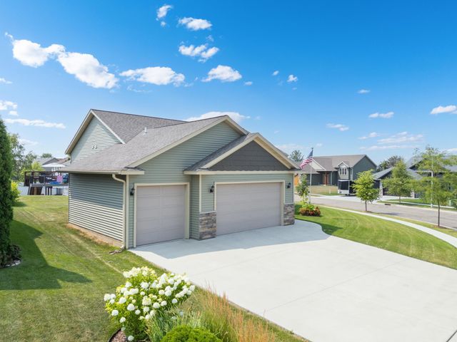 4300 Genevieve Place NW, Rochester, MN 55901