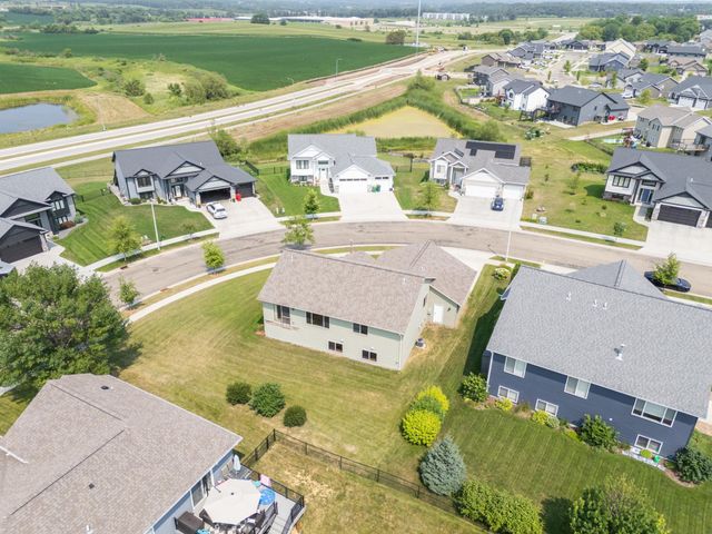 4300 Genevieve Place NW, Rochester, MN 55901