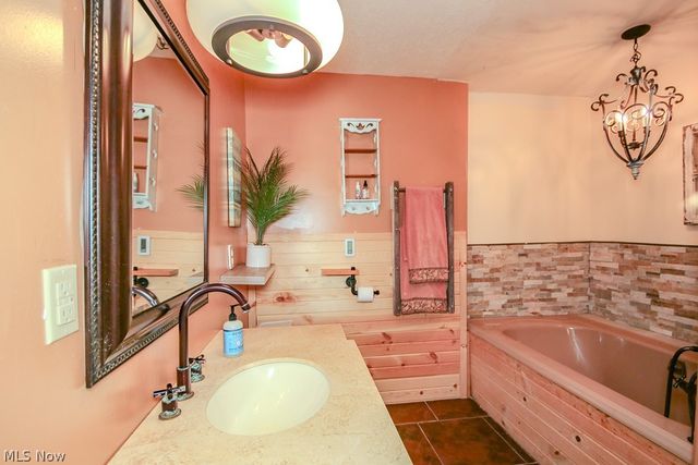 3765 Woodside Drive Extension, Geneva, OH 44041