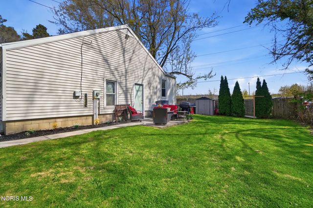 9113 Geiser Road, Holland, OH 43528